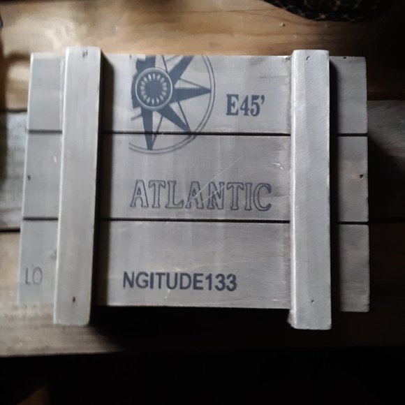 - Nautical Theme Wood Box - Picture 7 of 7